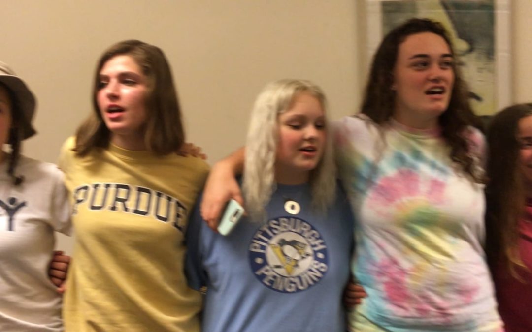 Bus 2 Singing the Hashkiveinu